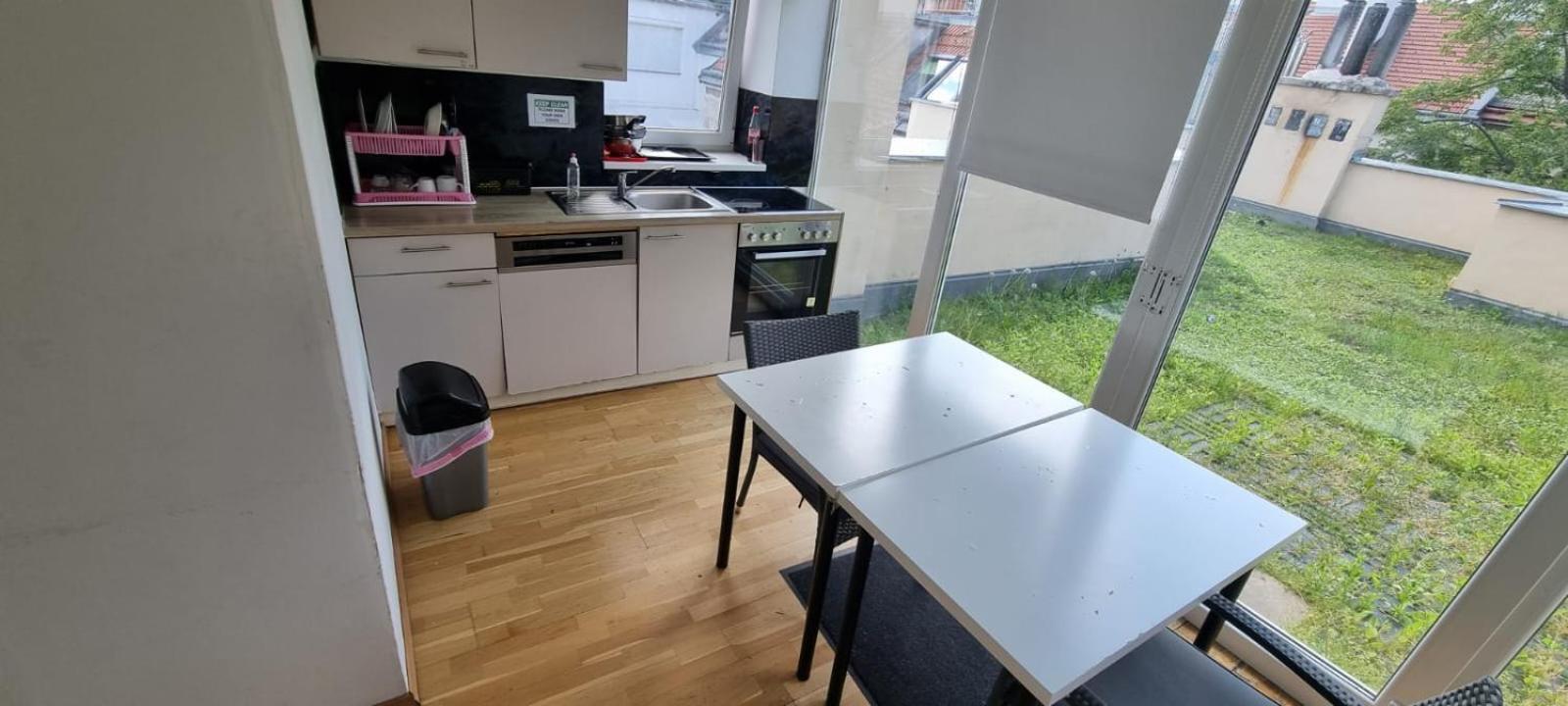Helles Mit Dachterrasse Nahe Schoenbrunn